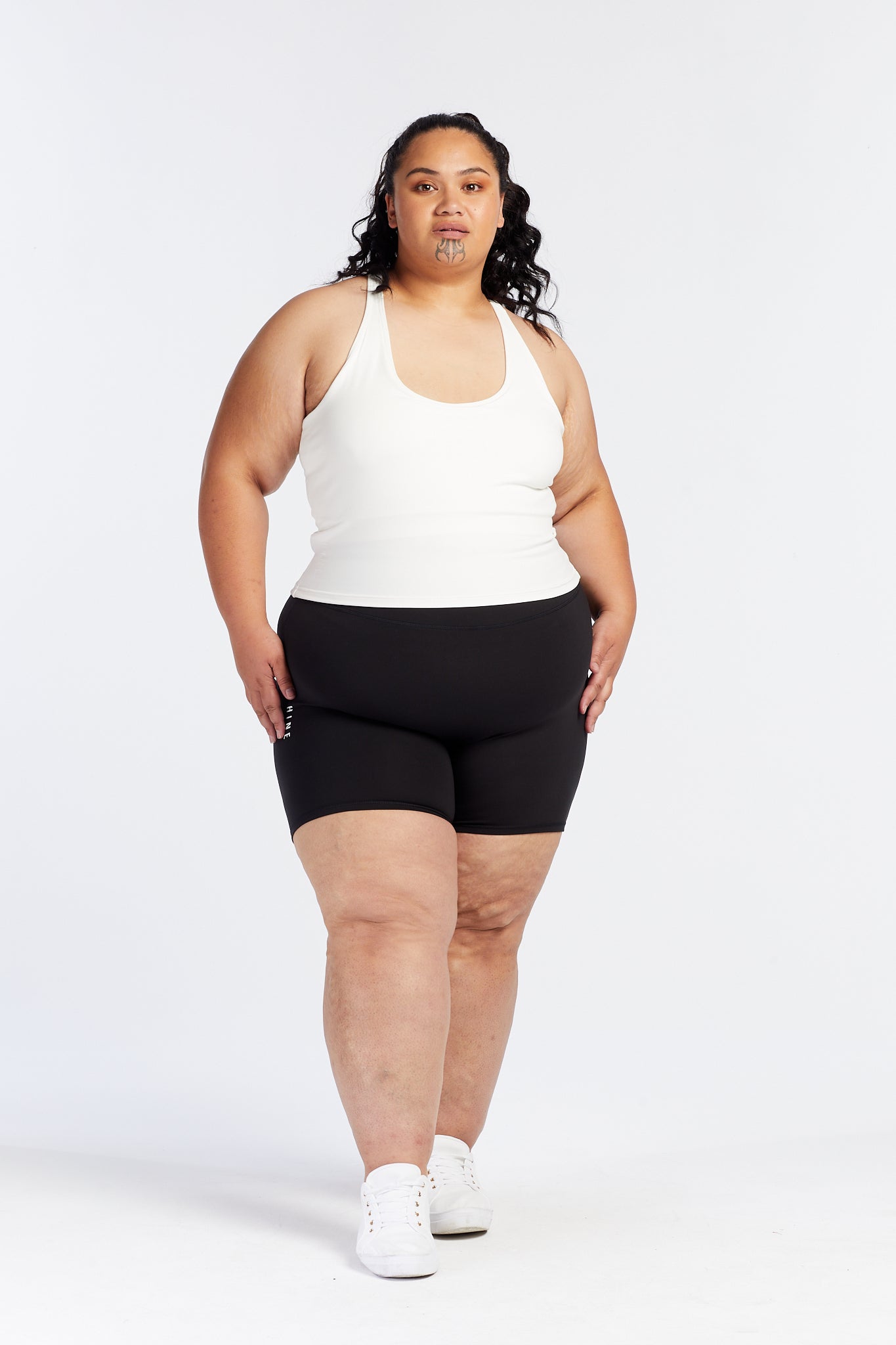 SUMMER PERFORMANCE CROP SINGLET PEARL