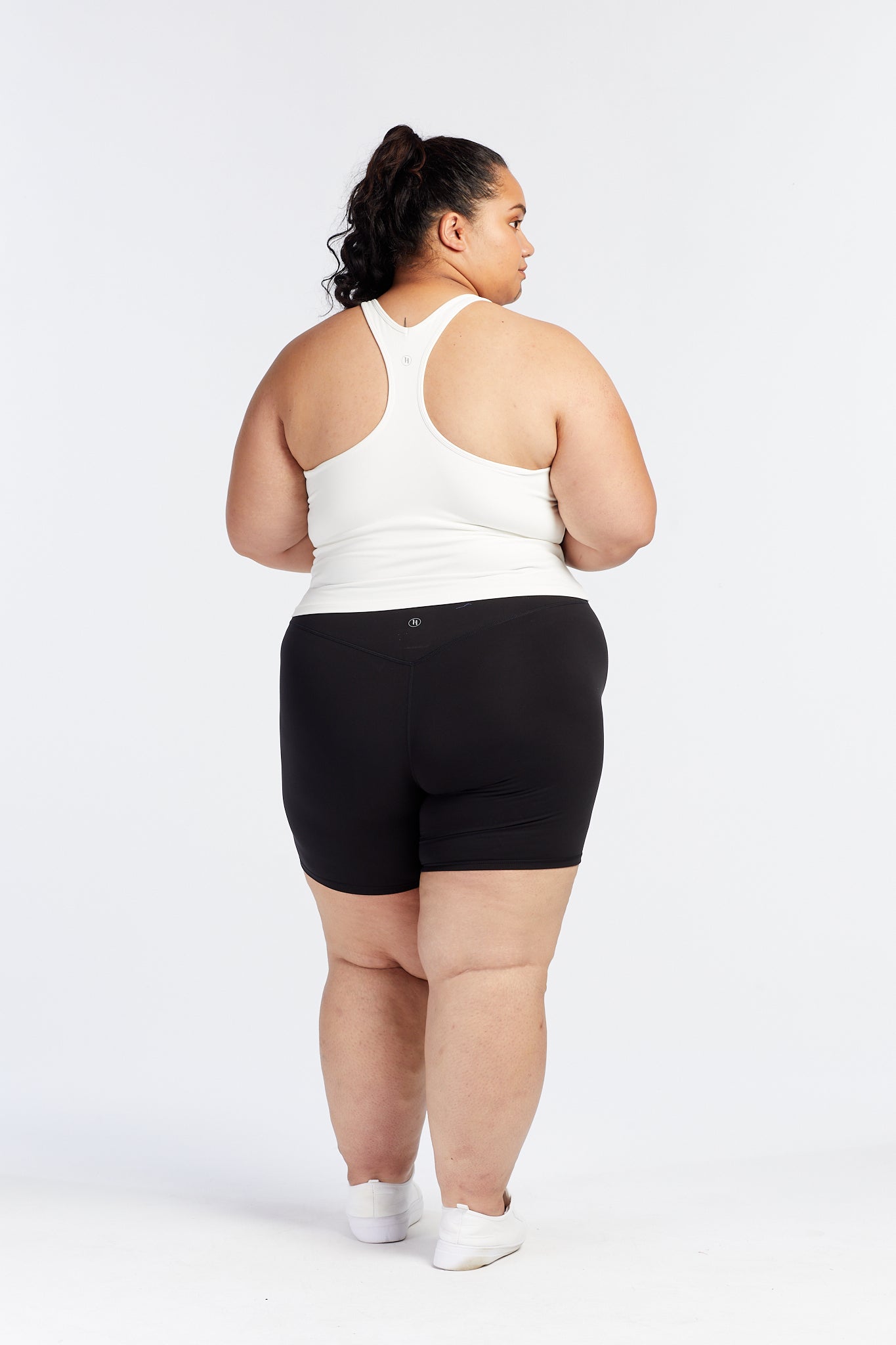 SUMMER PERFORMANCE CROP SINGLET PEARL