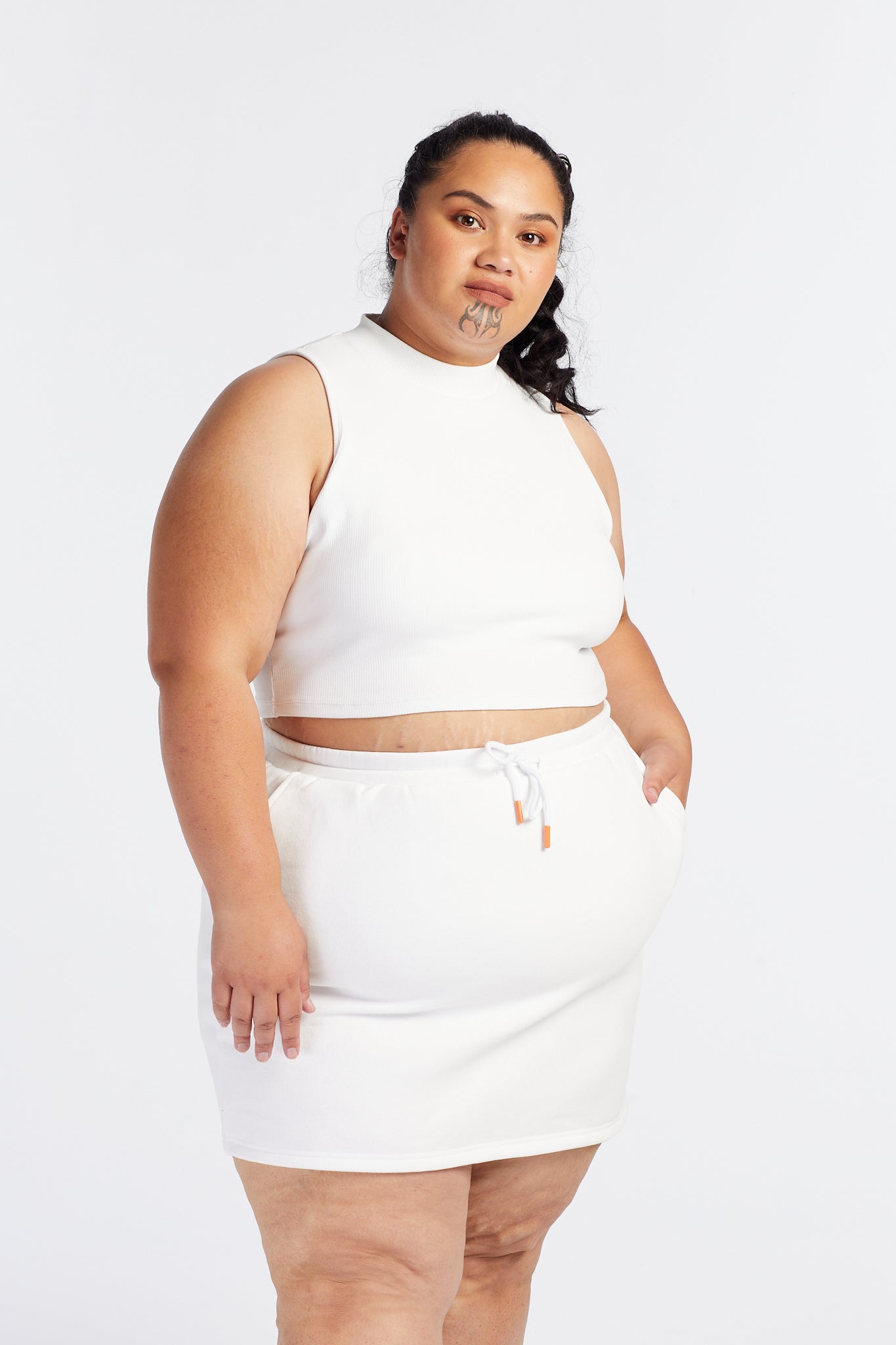 SUMMER HIGH NECK CROP PEARL