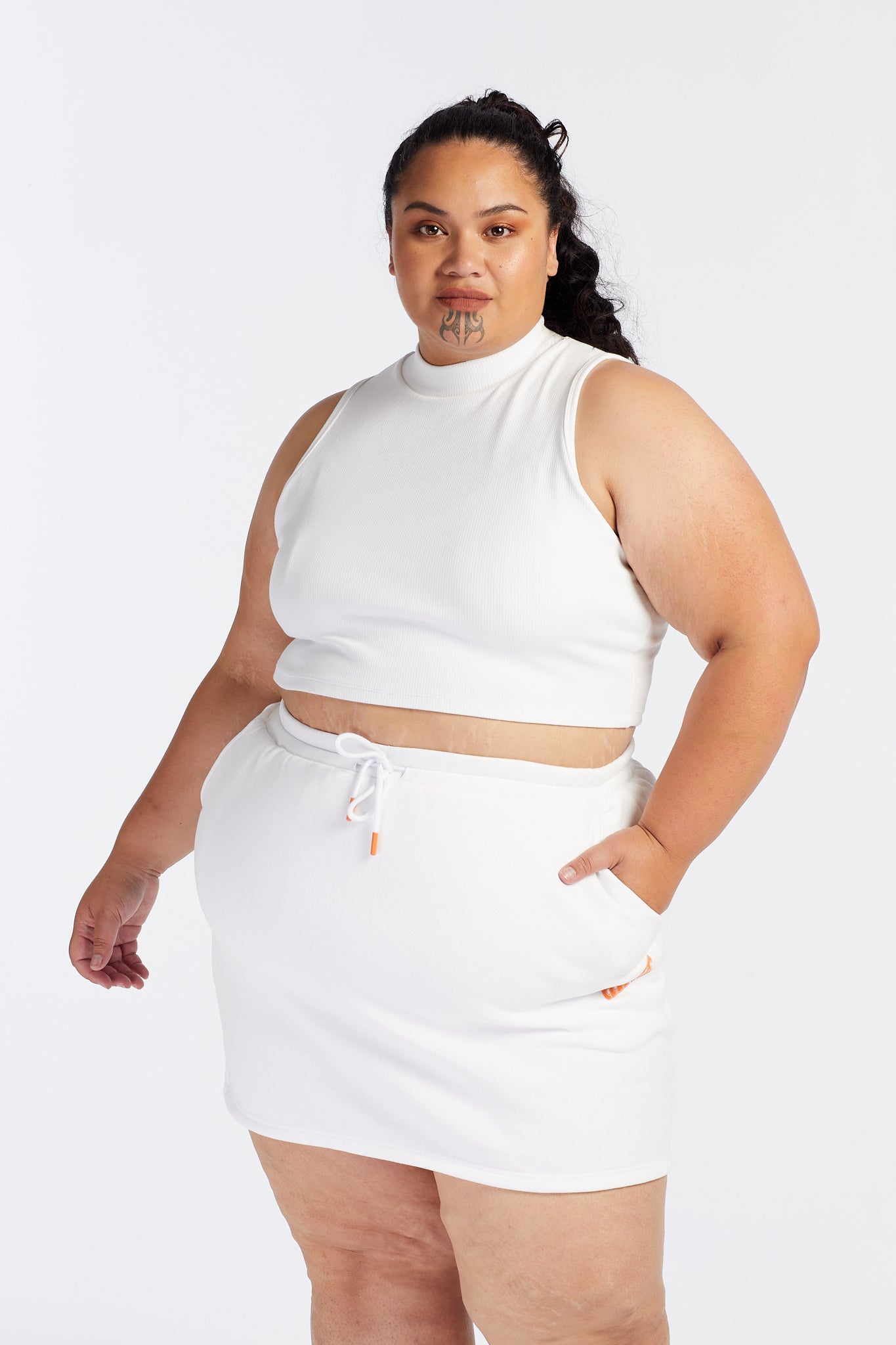 SUMMER HIGH NECK CROP PEARL