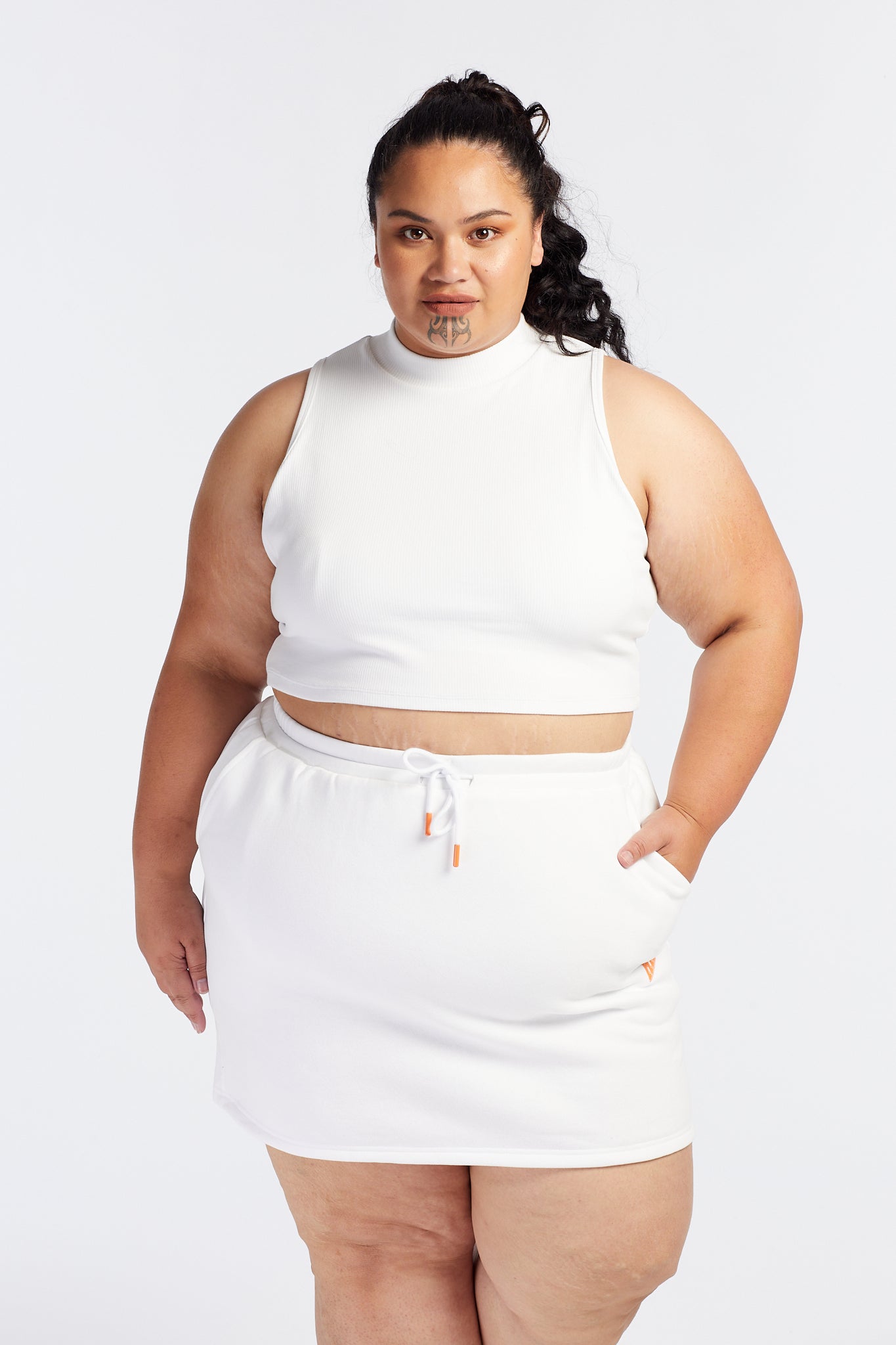 SUMMER HIGH NECK CROP PEARL