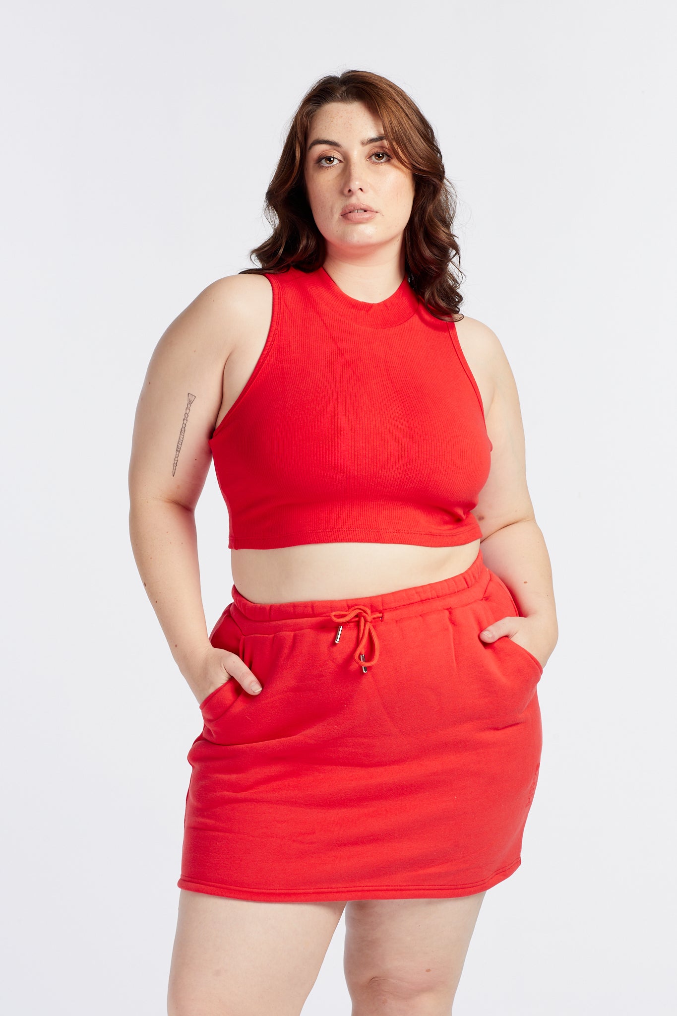 SUMMER HIGH NECK CROP HIBISCUS