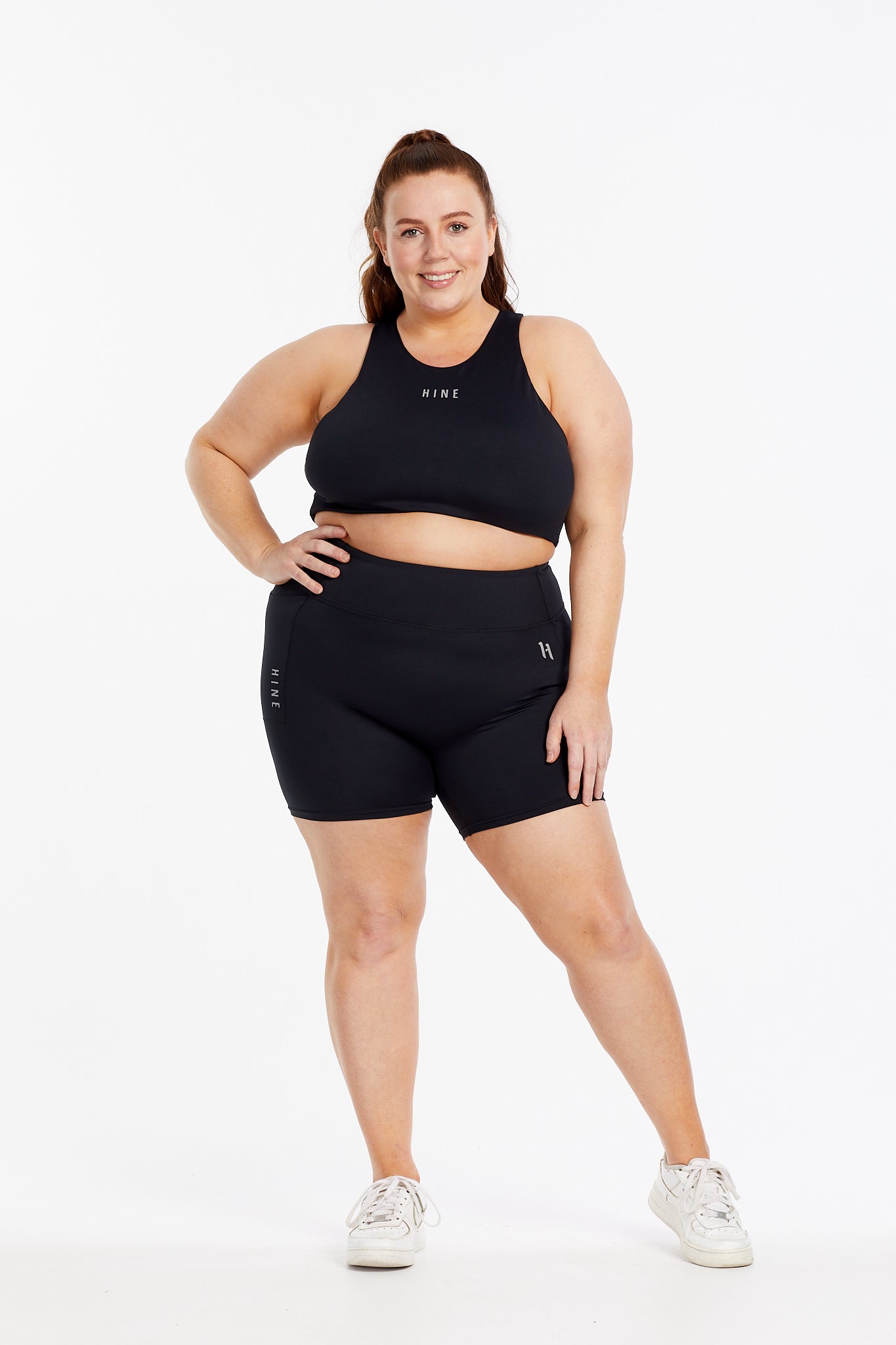 HYBRID MID SHORT ONYX