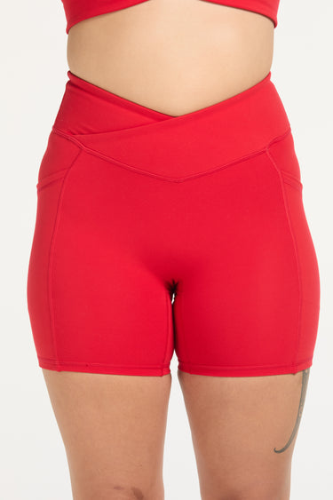 AUAHI CROSS-OVER MID SHORT RED