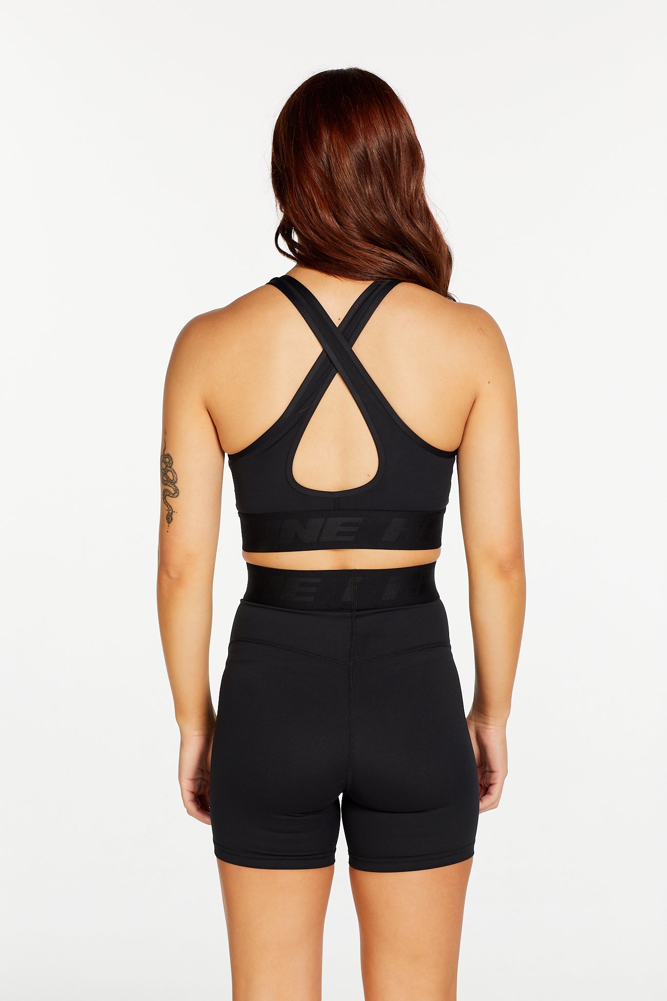 PERFORMANCE PANEL MID SHORT ONYX