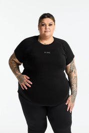 THE ESSENTIAL FULL LENGTH TEE ONYX