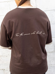 BOXY VARSITY V-NECK TEE COCOA