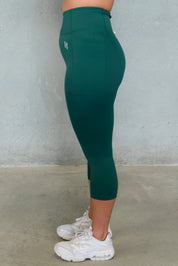 HYBRID 3/4 LENGTH LEGGING FOREST GREEN