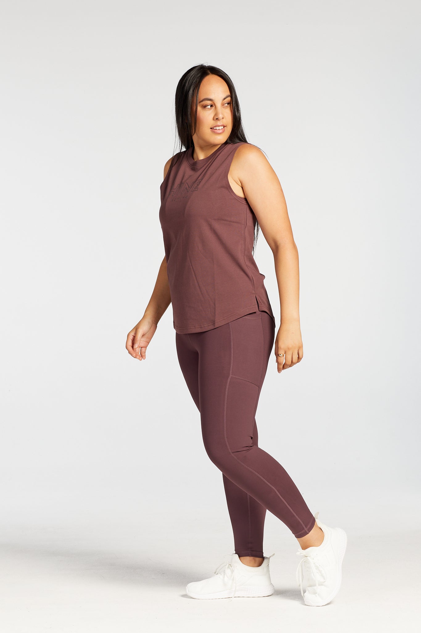 SIGNATURE MUSCLE SINGLET DEEP MAUVE