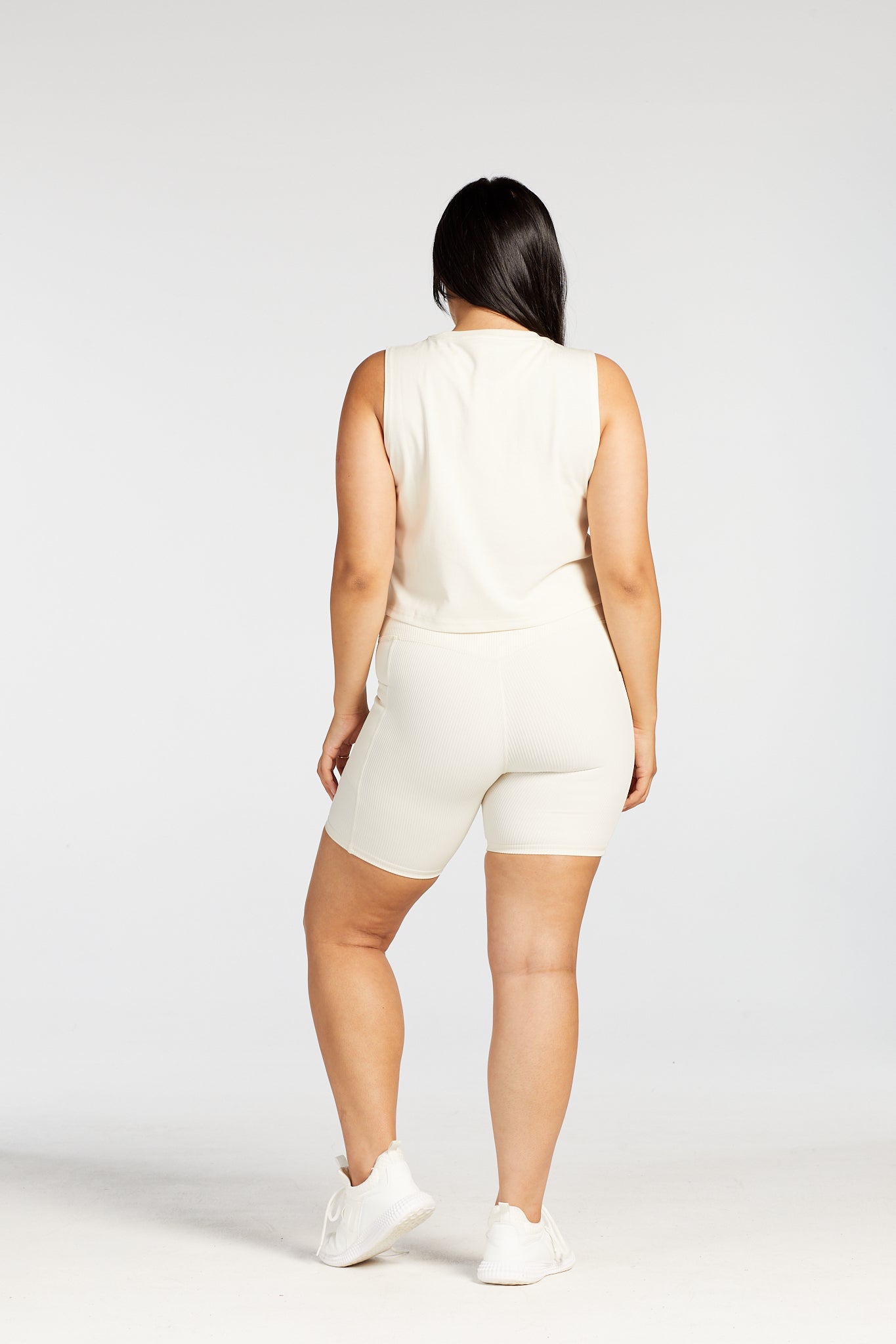 SIGNATURE CROP MUSCLE SINGLET CREAM