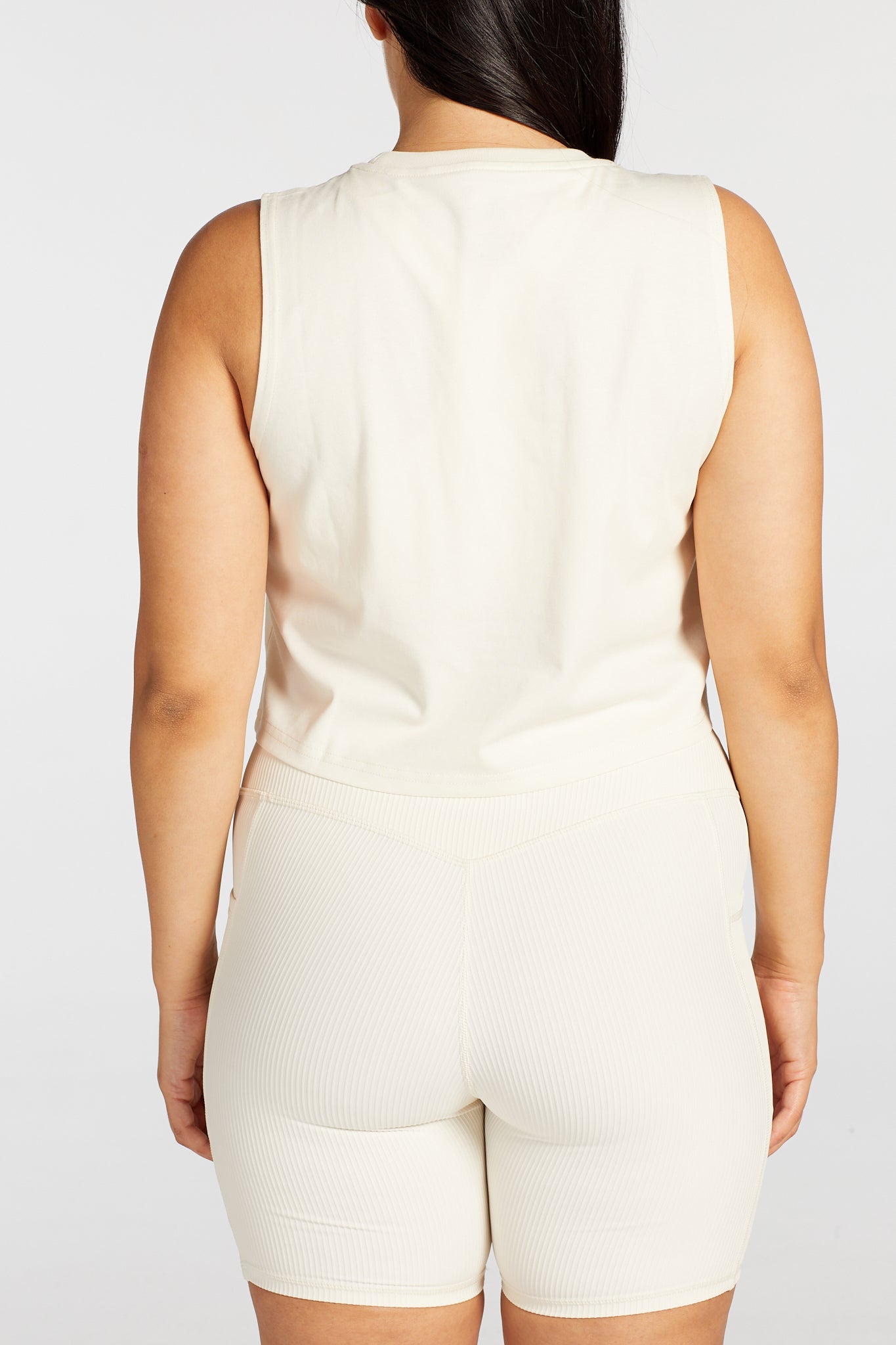 SIGNATURE CROP MUSCLE SINGLET CREAM