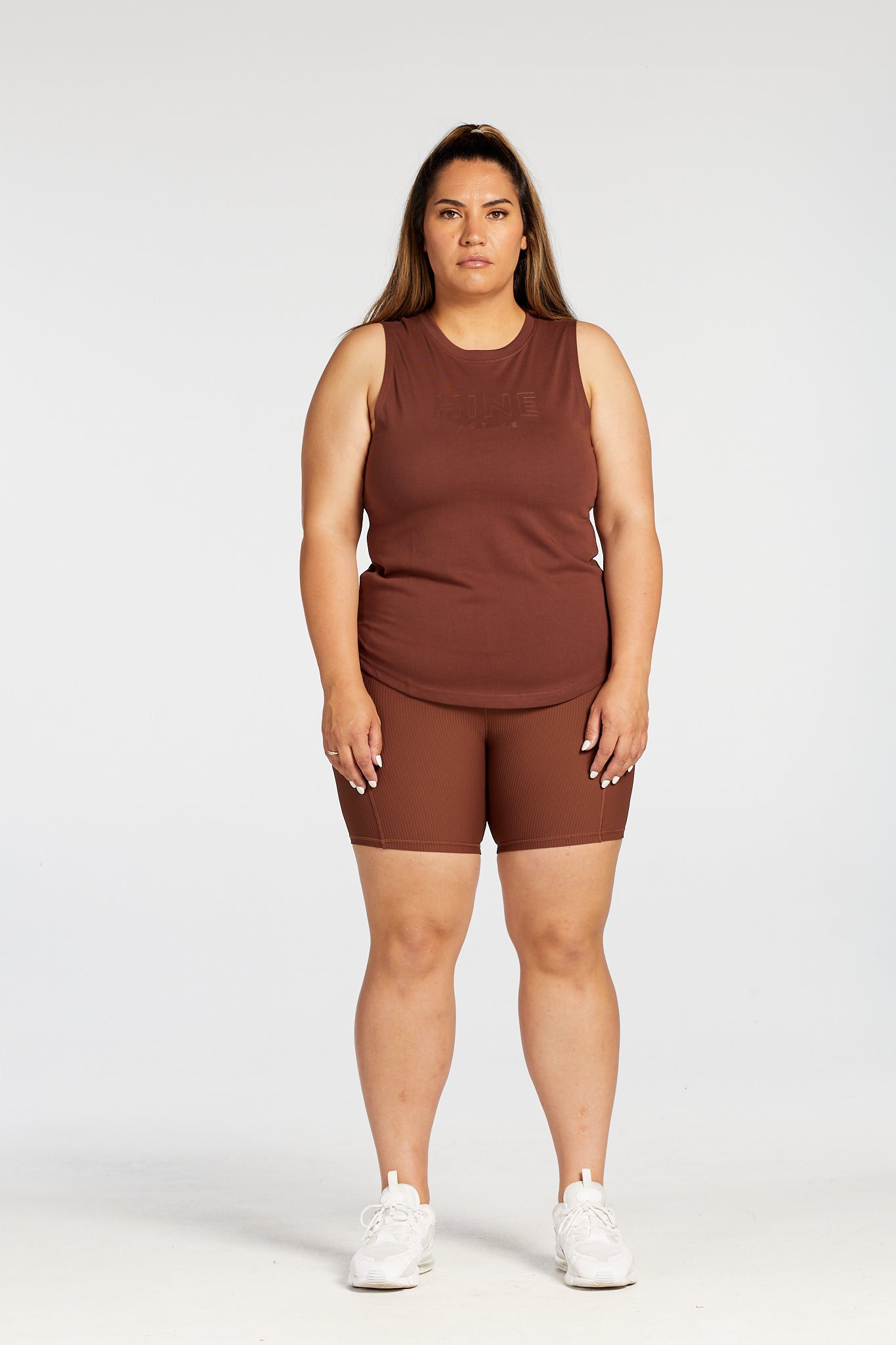 SIGNATURE MUSCLE SINGLET CHOCOLATE