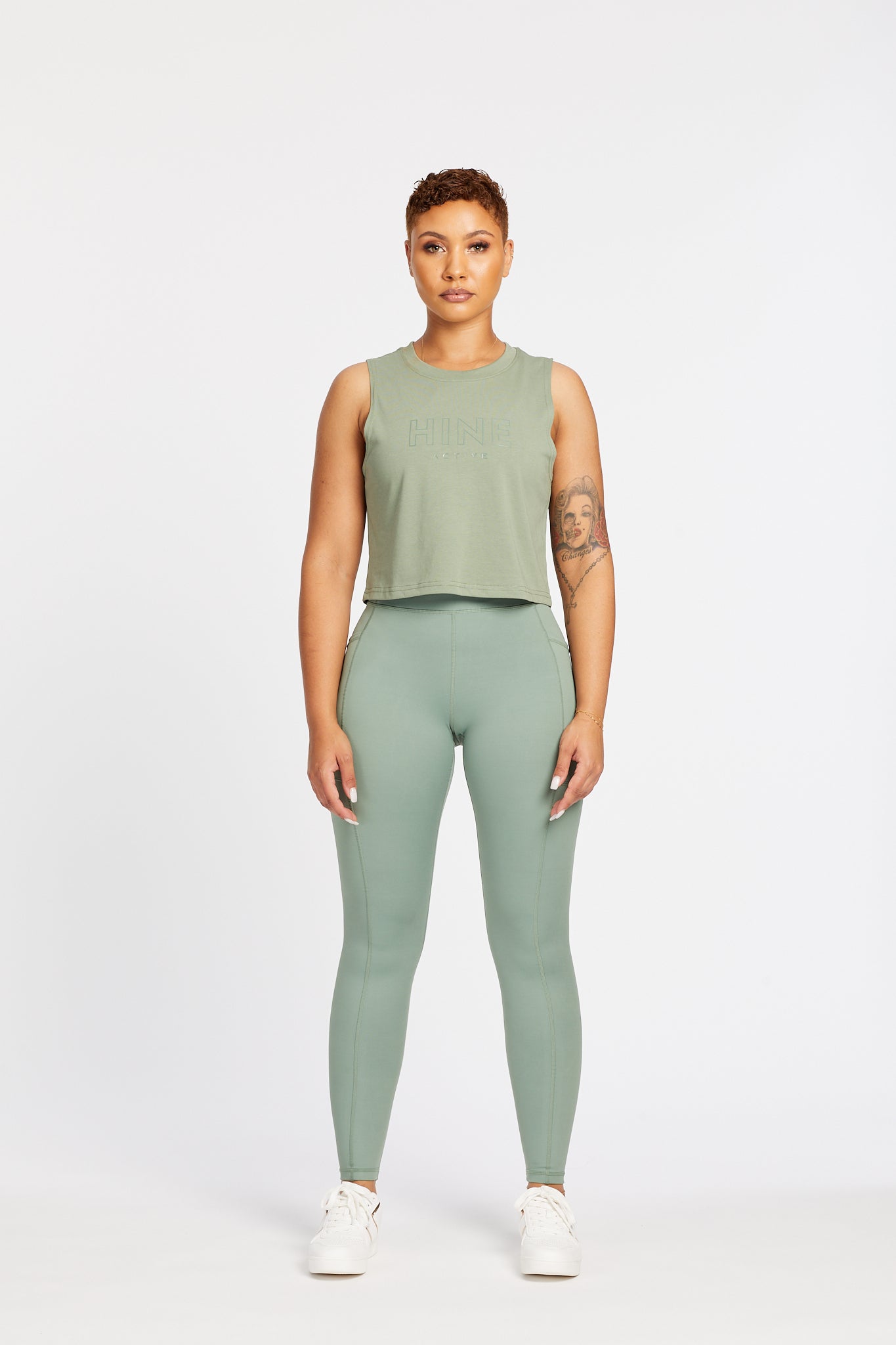 SIGNATURE CROP MUSCLE SINGLET SEA GREEN