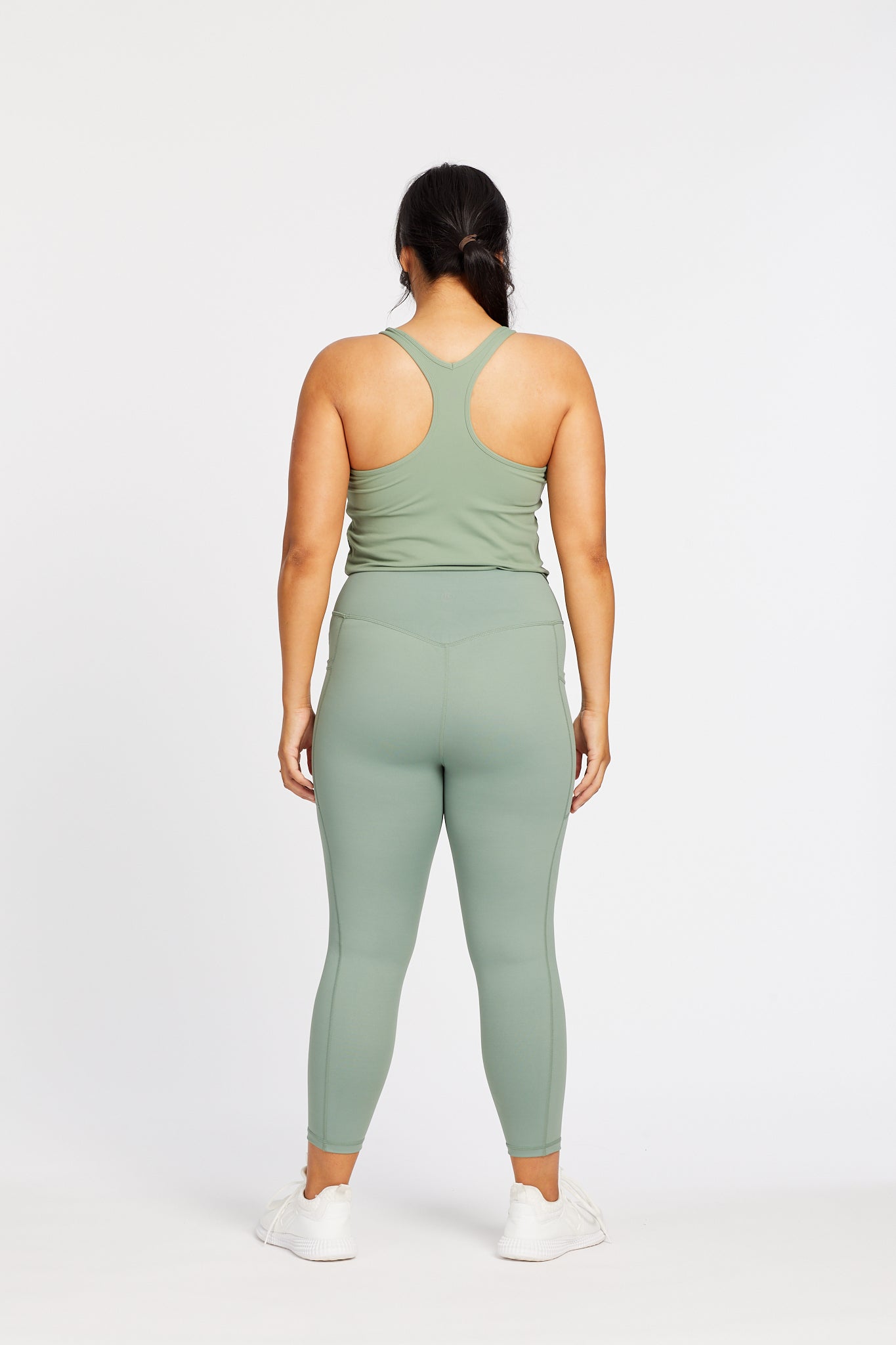 SIGNATURE RACERBACK CROP SEA GREEN