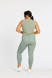 SIGNATURE CROP MUSCLE SINGLET SEA GREEN