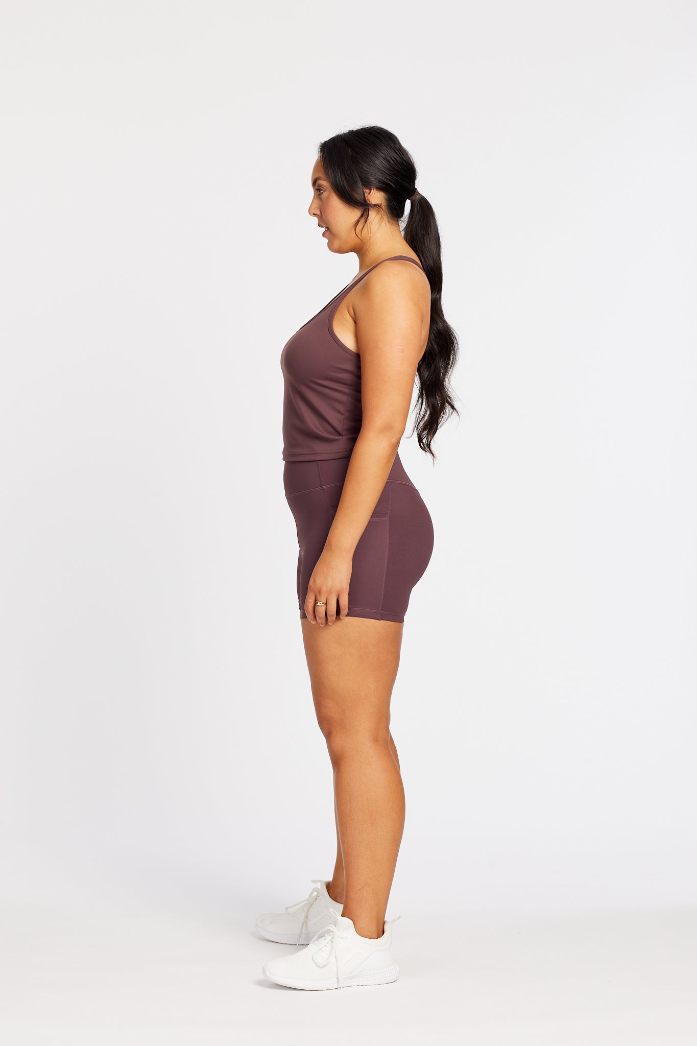 SIGNATURE RACERBACK CROP DEEP MAUVE