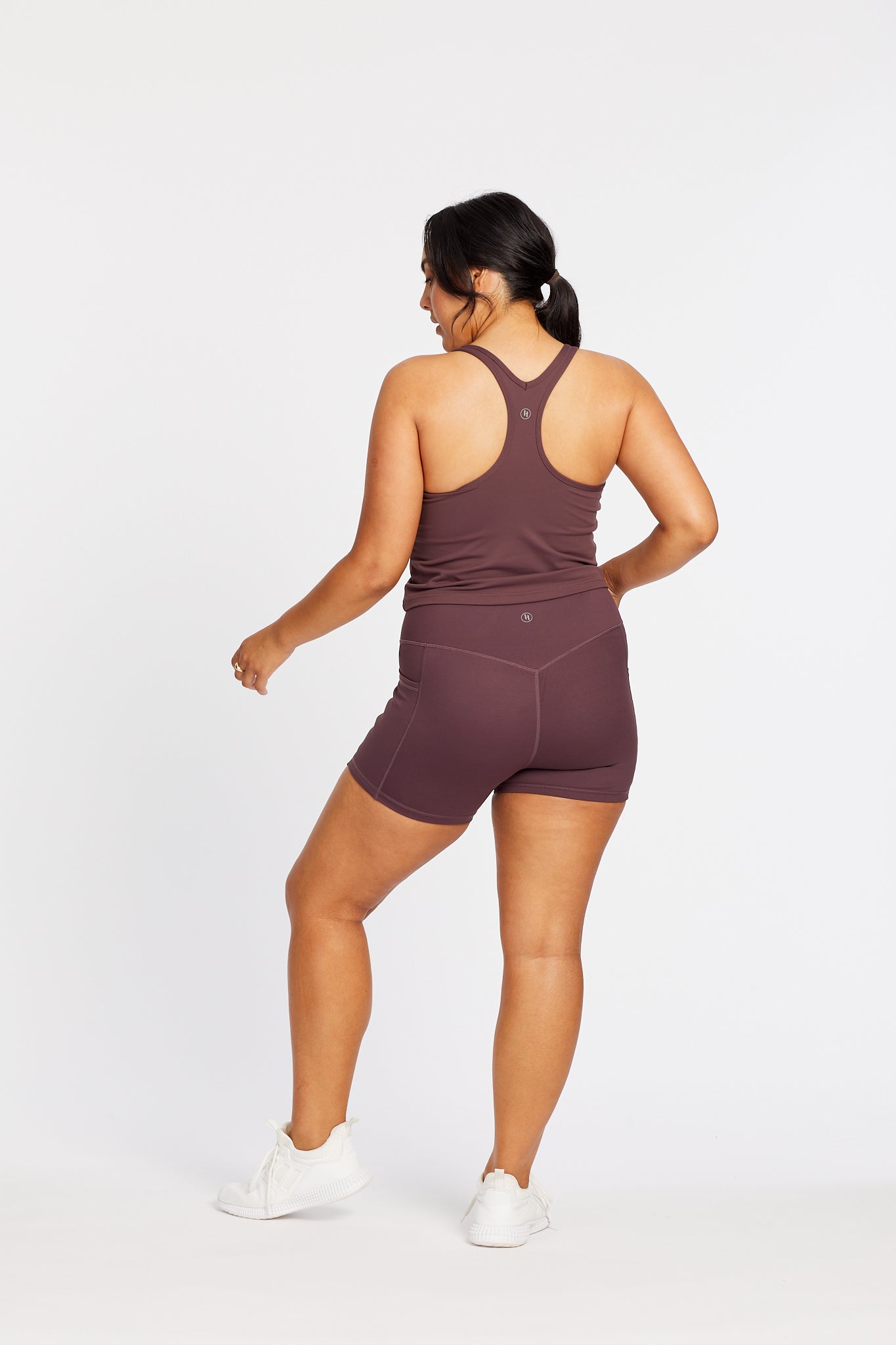 SIGNATURE RACERBACK CROP DEEP MAUVE