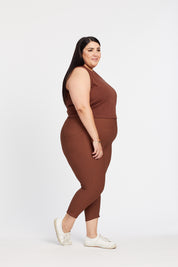 SIGNATURE CROP MUSCLE SINGLET CHOCOLATE