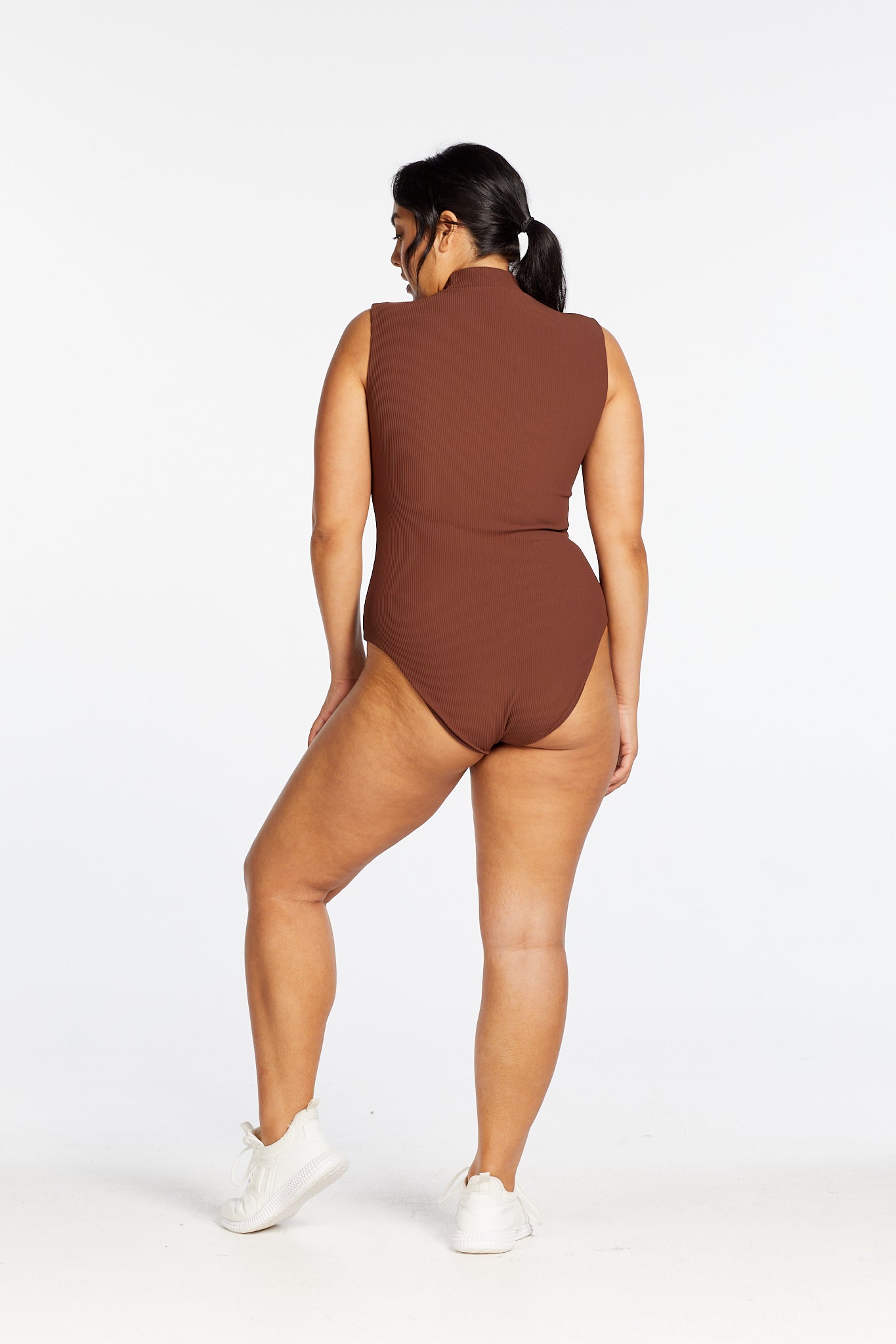 CORE RIBBED SLEEVELESS BODYSUIT CHOCOLATE