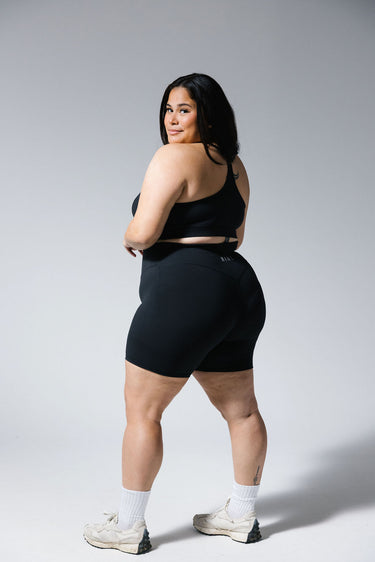 CORE MID SHORT ONYX